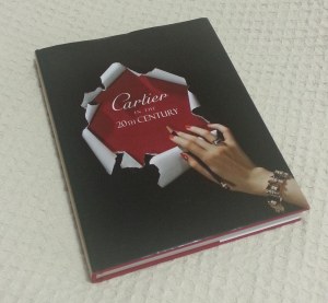 Den2 Cartier book